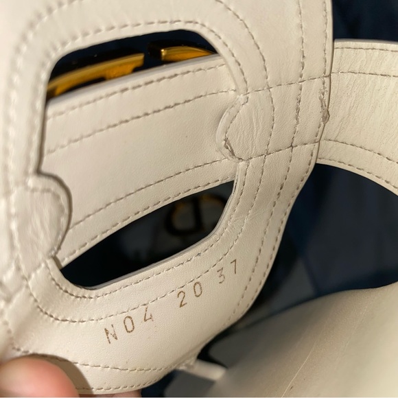 DIOR Authentic Christian Dior 30 Montaigne CD Gold Logo White Leather Sandals 37 - Picture 9 of 11